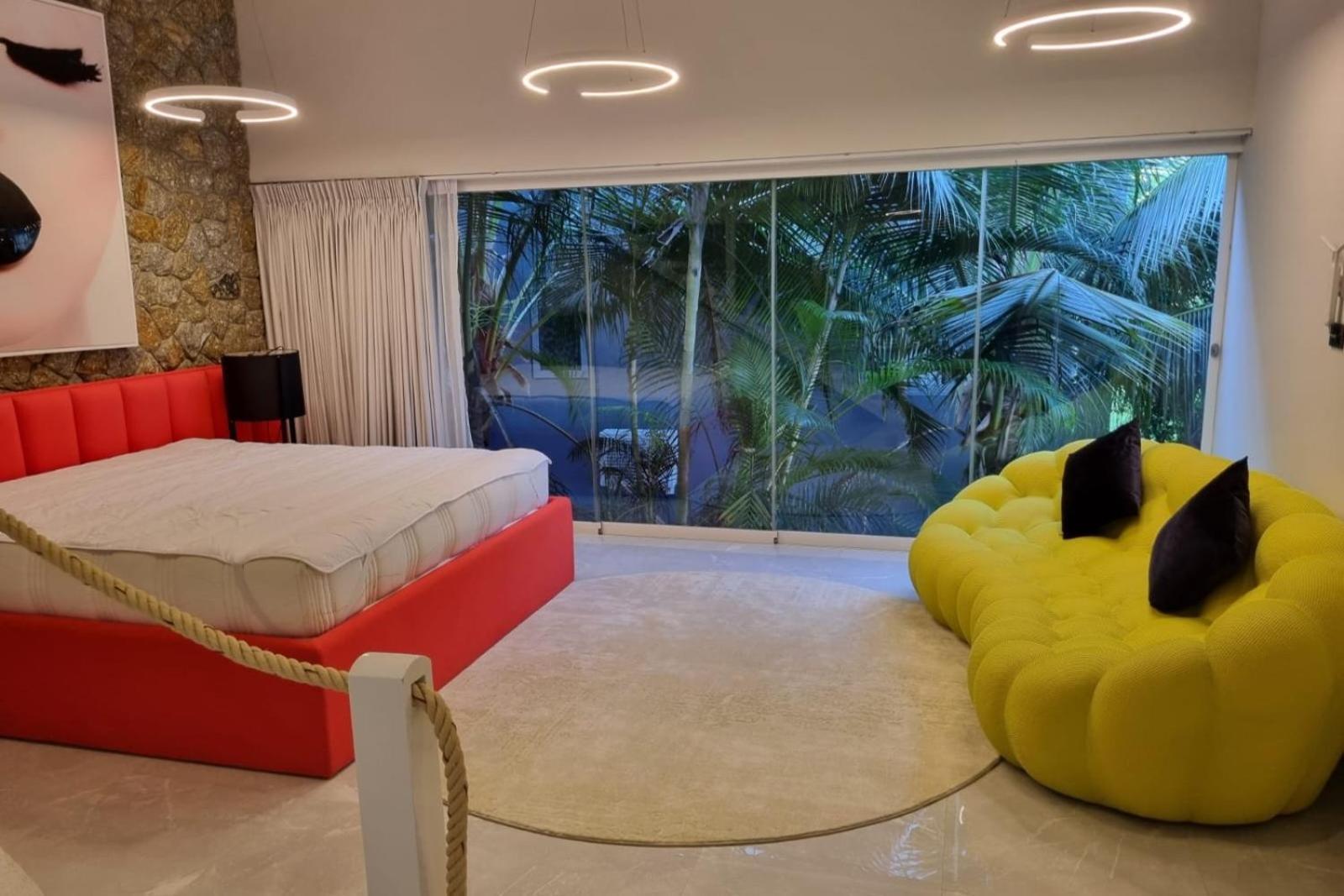 Villa Ray *